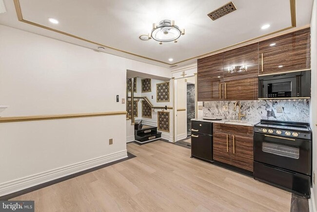 Building Photo - 810 Prince St