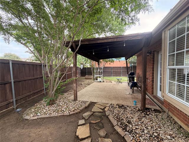 Building Photo - 8640 Woodcreek Dr
