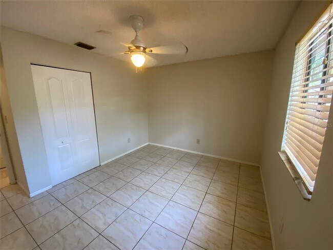 Building Photo - 1768 Foxhall Cir