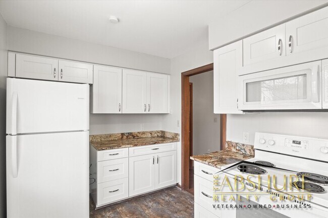 Building Photo - 5537 Kaplan Dr