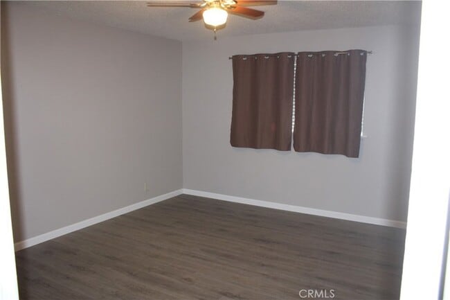 Building Photo - 1342 W Valencia Dr