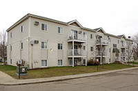 Building Photo - Silver Lake Commons