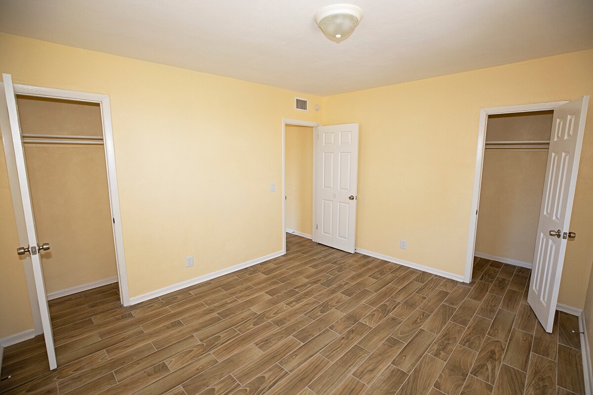 Building Photo - 849 W 30th St