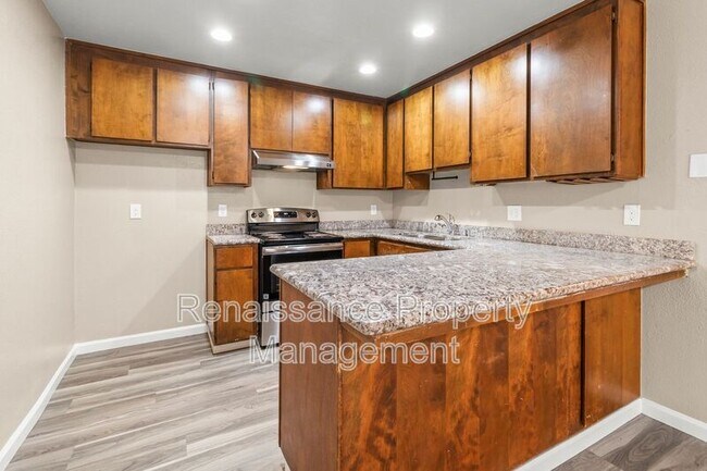 Building Photo - 1394 Pajaro Ave