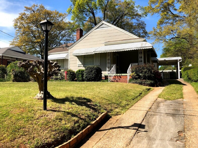 Building Photo - 2807 Mallory St