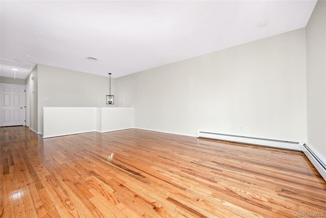 Building Photo - 2463 Rockville Centre Pkwy