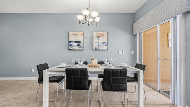 Building Photo - 8942 Cuban Palm Rd