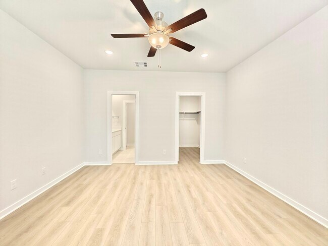 Building Photo - 8554 Blueberry Ash St