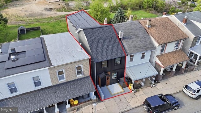 Building Photo - 147 Jones St