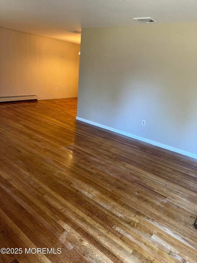 Building Photo - 324 Shady Brook Ln