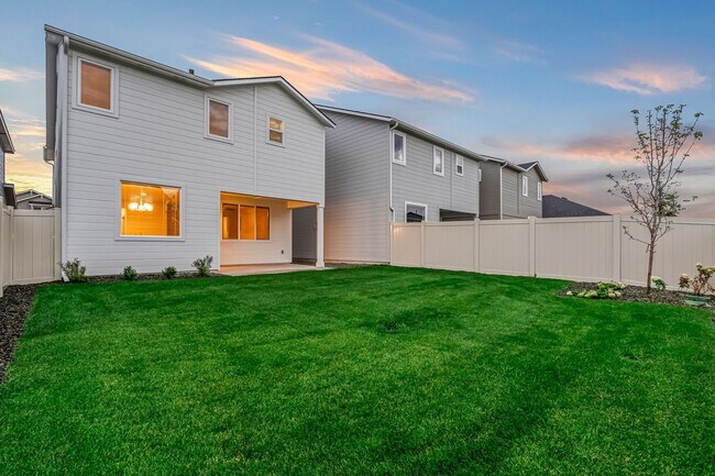 Building Photo - BRAND NEW BLACKROCK 4BD/2.5BA MERIDIAN HOME!