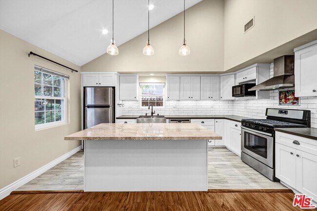 Building Photo - 4020 Brunswick Ave