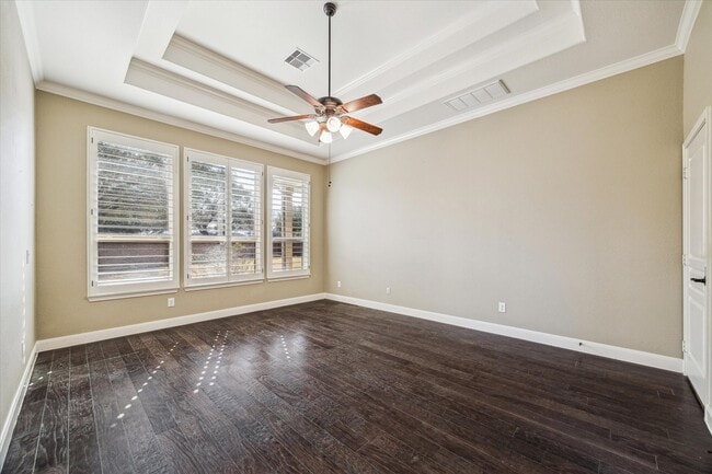 Building Photo - 5902 Chatham Cove