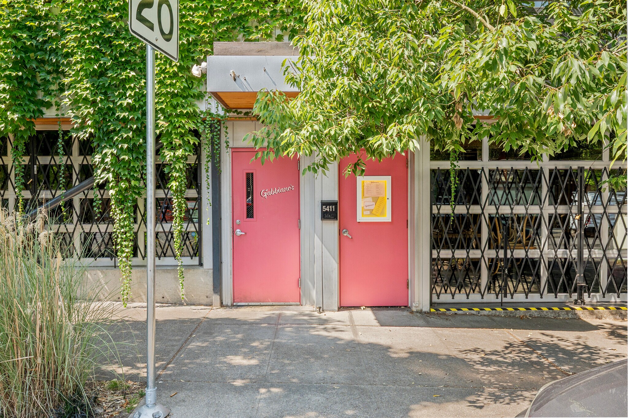 Gabbianos - 5263 NE 32nd Pl