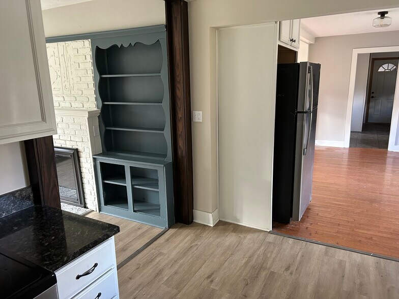 Building Photo - 4883 W Streetsboro Rd