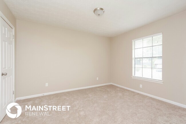 Building Photo - 7335 Buck Creek Dr