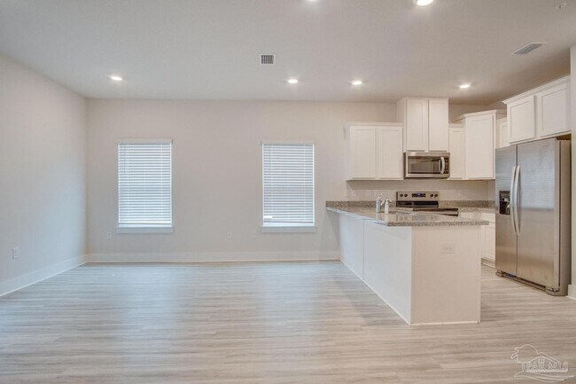 Building Photo - 9400 Nature Crk Ln