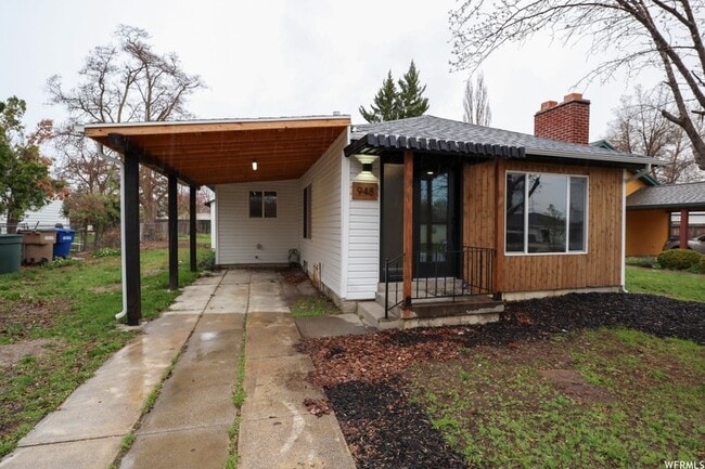 Building Photo - 948 E Atkin Ave