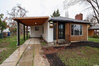 Building Photo - 948 E Atkin Ave