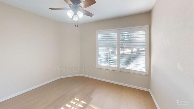 Building Photo - Beautiful 2-Bedroom/2-Bathroom Townhome