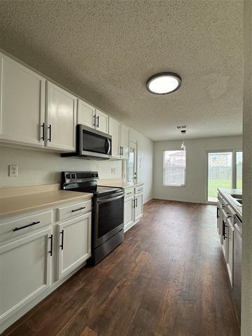 Building Photo - 765 Lowe Dr