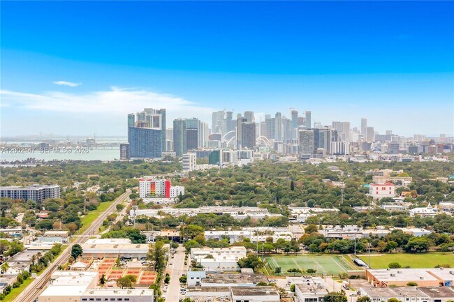 Building Photo - 429 NE 73rd St