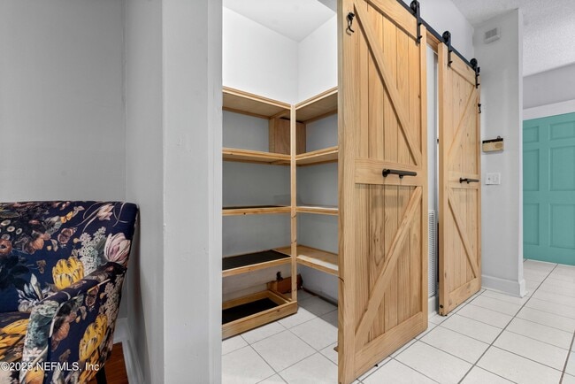 Building Photo - 4227 Woodmere St