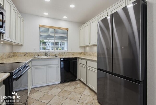 Building Photo - Inviting Upstairs 2Bdm and 2Ba Condo in San Marcos!