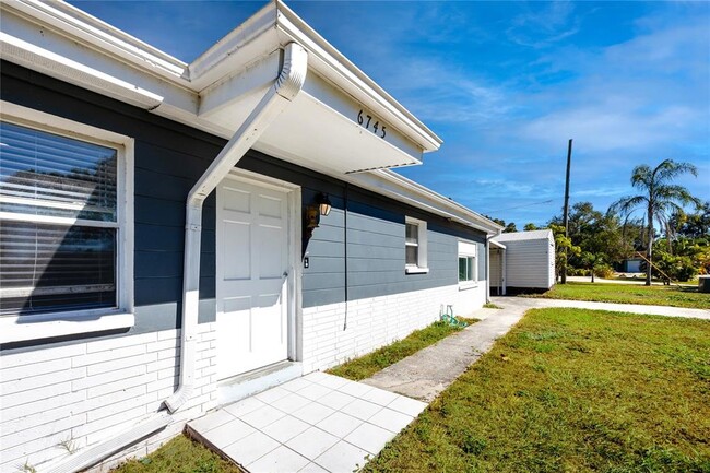 Building Photo - 6745 88th Ave N