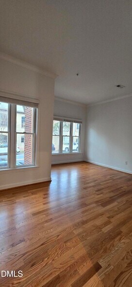 Building Photo - 218 E Davie St