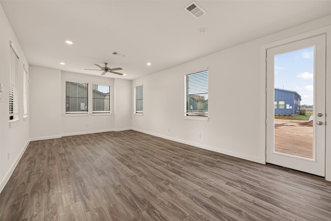 Building Photo - 3241 Loam Ln