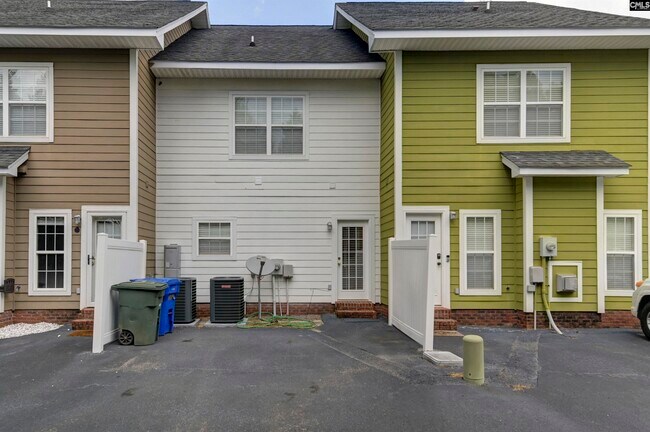 Building Photo - 304 Hampton Forest Drive