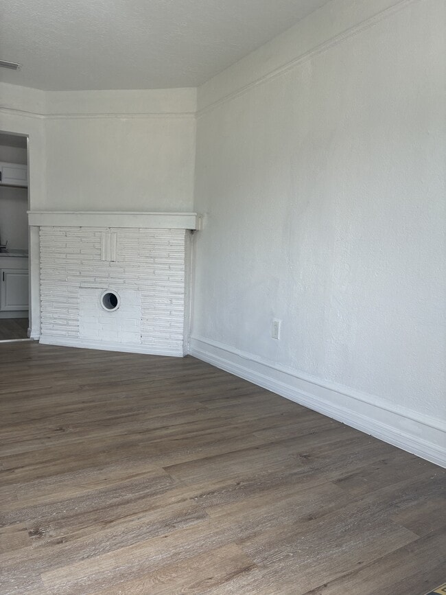 Building Photo - 3311 N Pearl St
