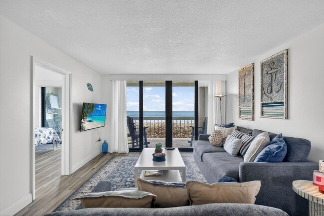 Building Photo - 9940 S Ocean Dr