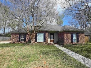 Building Photo - 9235 Worthington Lake Ave