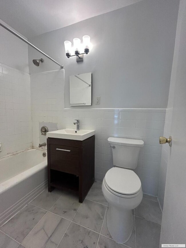 Building Photo - 0 bedroom in New York NY 10075