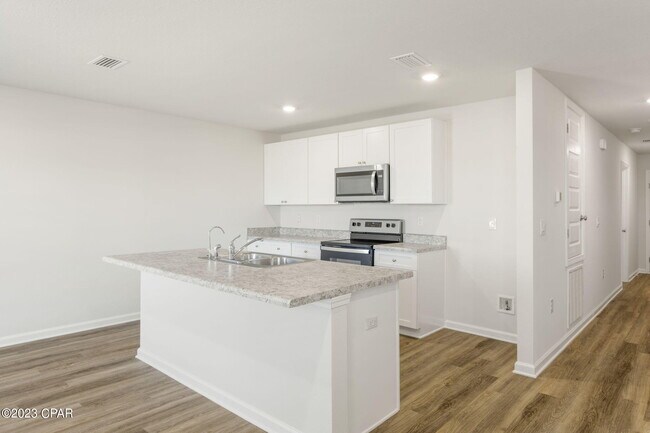 Building Photo - 5033 Rivergrass Dr