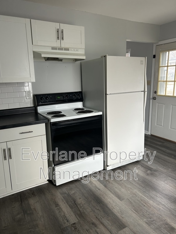 Building Photo - 6713 E 52nd St.