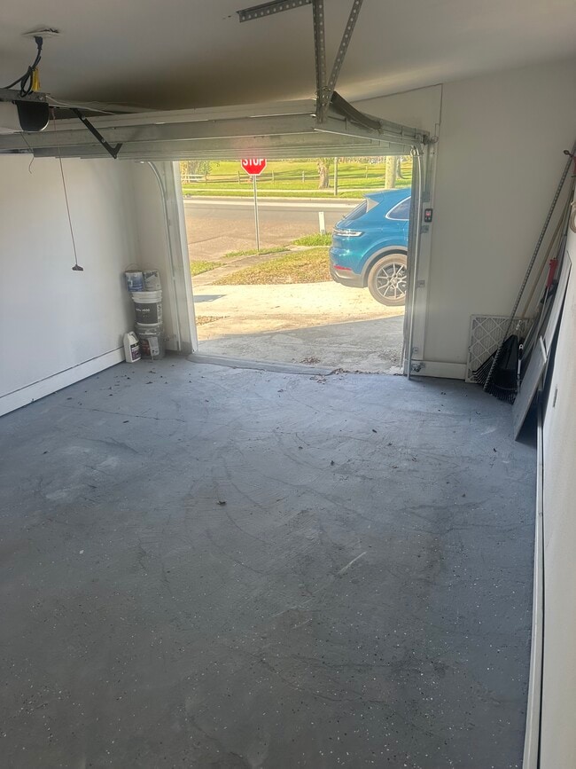 Building Photo - 732 62nd Ave N