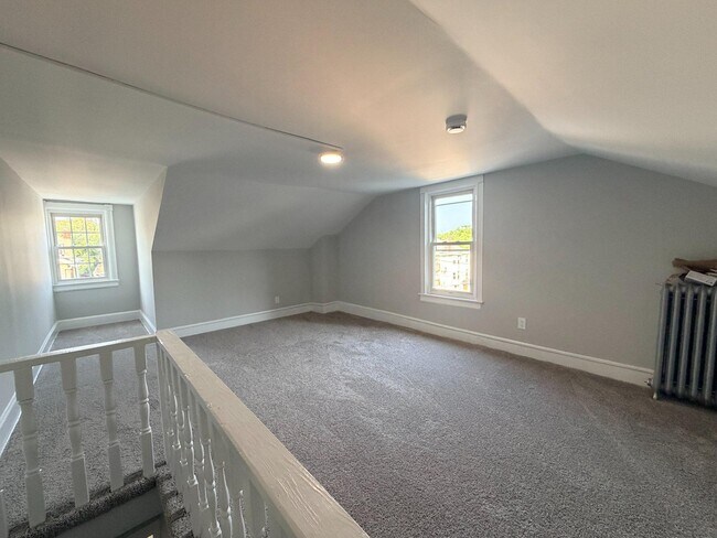 Building Photo - 648 Edgewood Ave