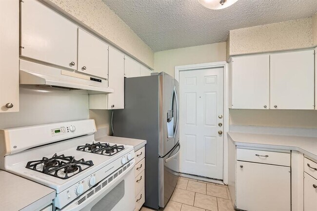 Building Photo - 6509 Krollton Dr