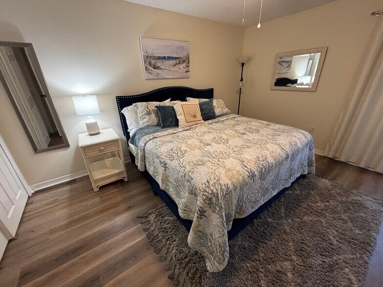 Building Photo - 1866 Toucan Way