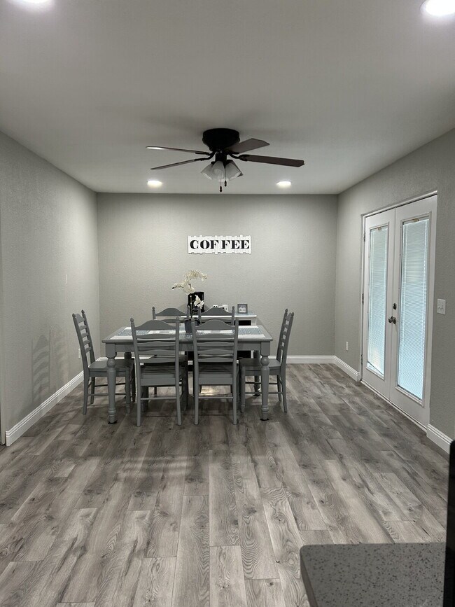 Building Photo - "Well Maintained 3-Bedroom, 2 Bathroom in Yuma Valley!"