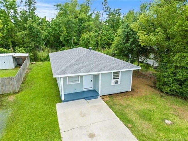 Building Photo - 3 Bedroom 1 Bathroom Home for Rent