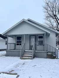 Building Photo - 1201 S Delphos St