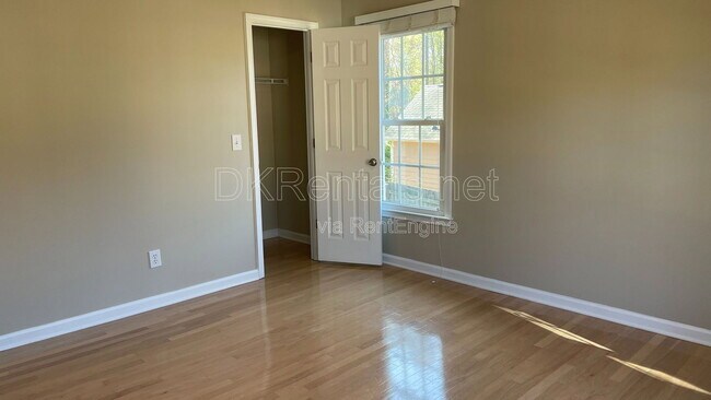 Building Photo - 416 Carmain Ln