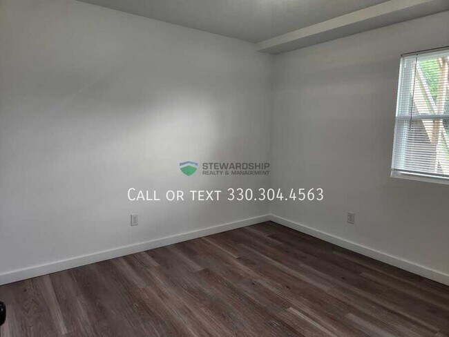 Building Photo - 5025 Massillon Rd