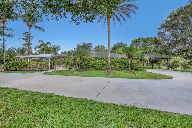 Building Photo - 10780 Anderson Ln