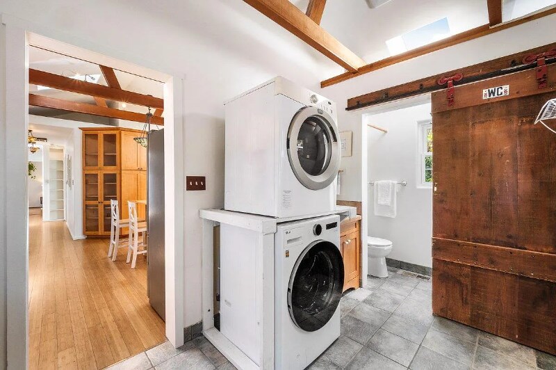 Building Photo - 11 Southbank Rd