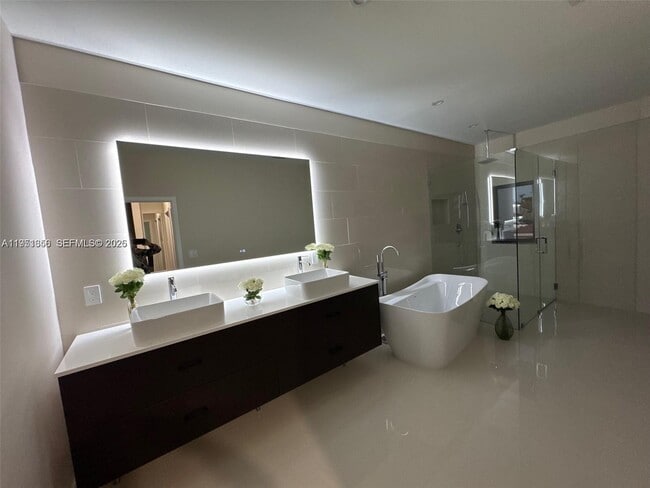 Building Photo - 20160 NW 9th Dr